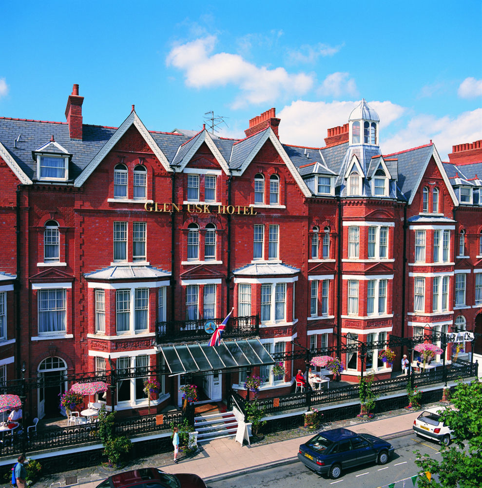 Glen Usk Hotel Llandrindod Wells Esterno foto