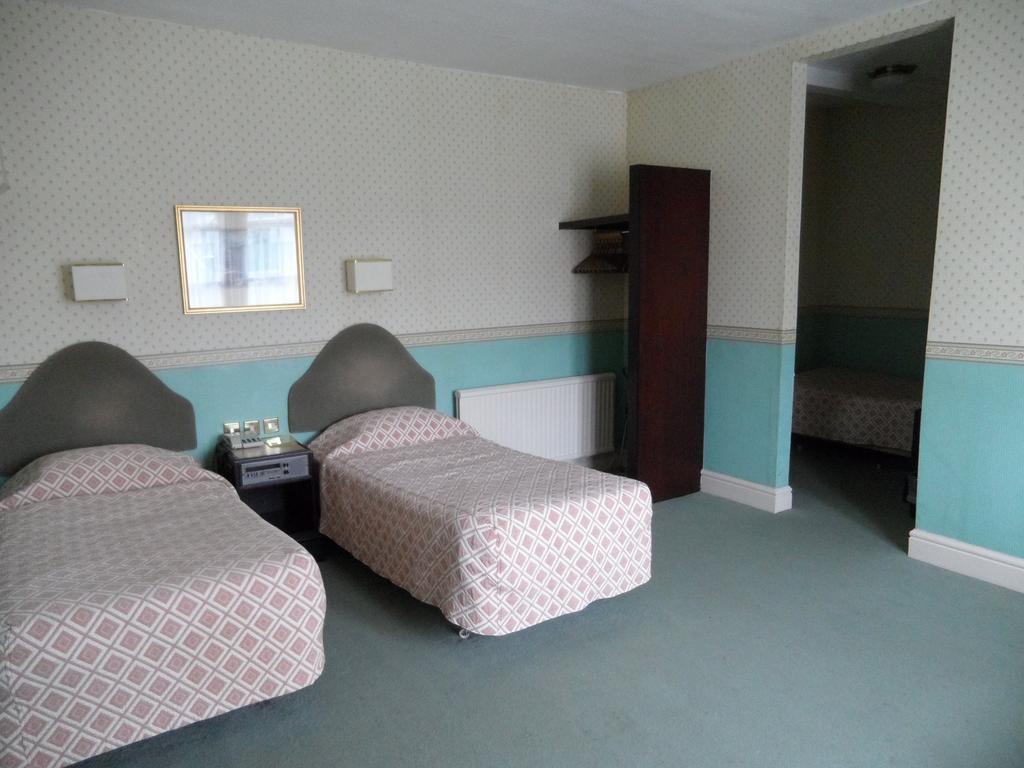 Glen Usk Hotel Llandrindod Wells Esterno foto