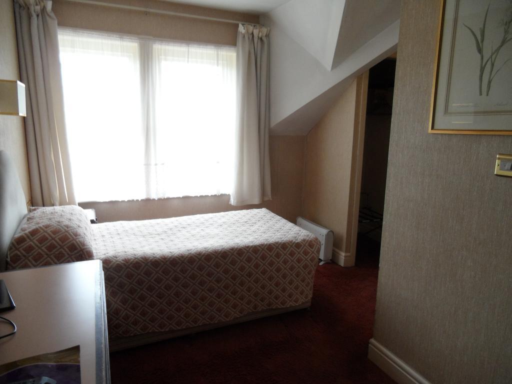 Glen Usk Hotel Llandrindod Wells Esterno foto