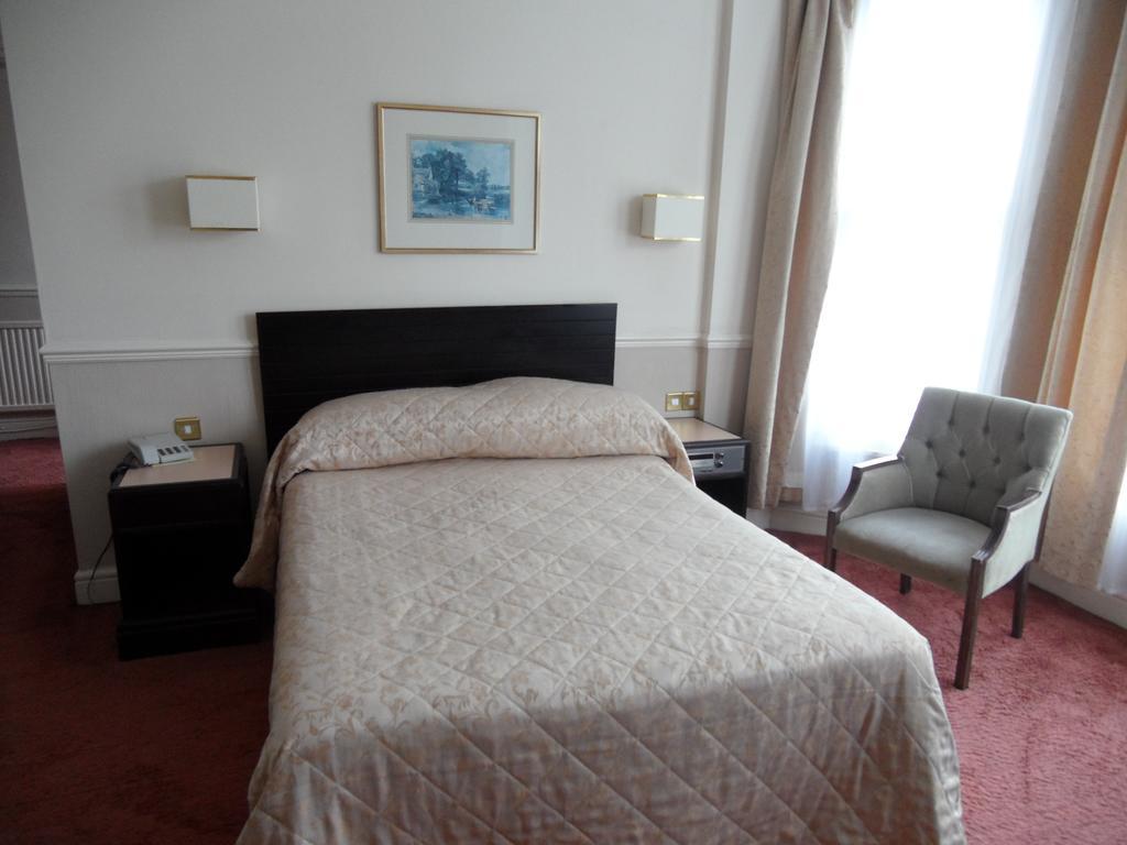 Glen Usk Hotel Llandrindod Wells Esterno foto