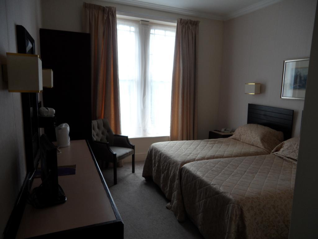 Glen Usk Hotel Llandrindod Wells Esterno foto