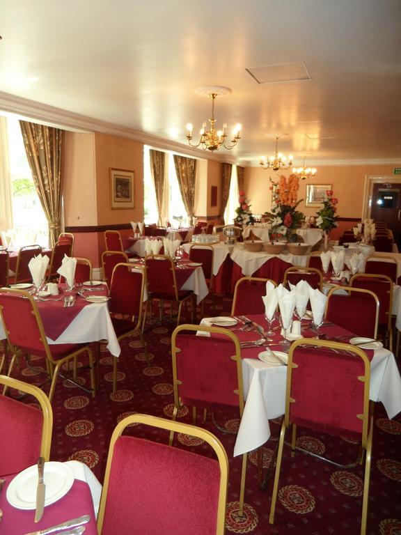 Glen Usk Hotel Llandrindod Wells Esterno foto