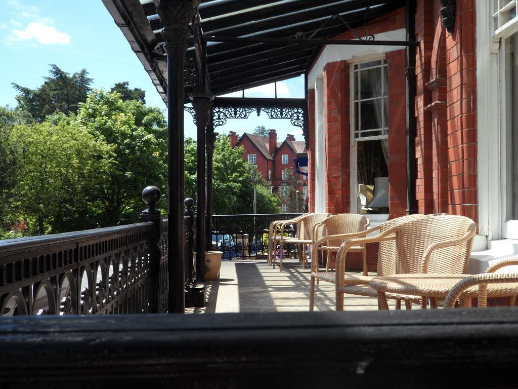 Glen Usk Hotel Llandrindod Wells Esterno foto