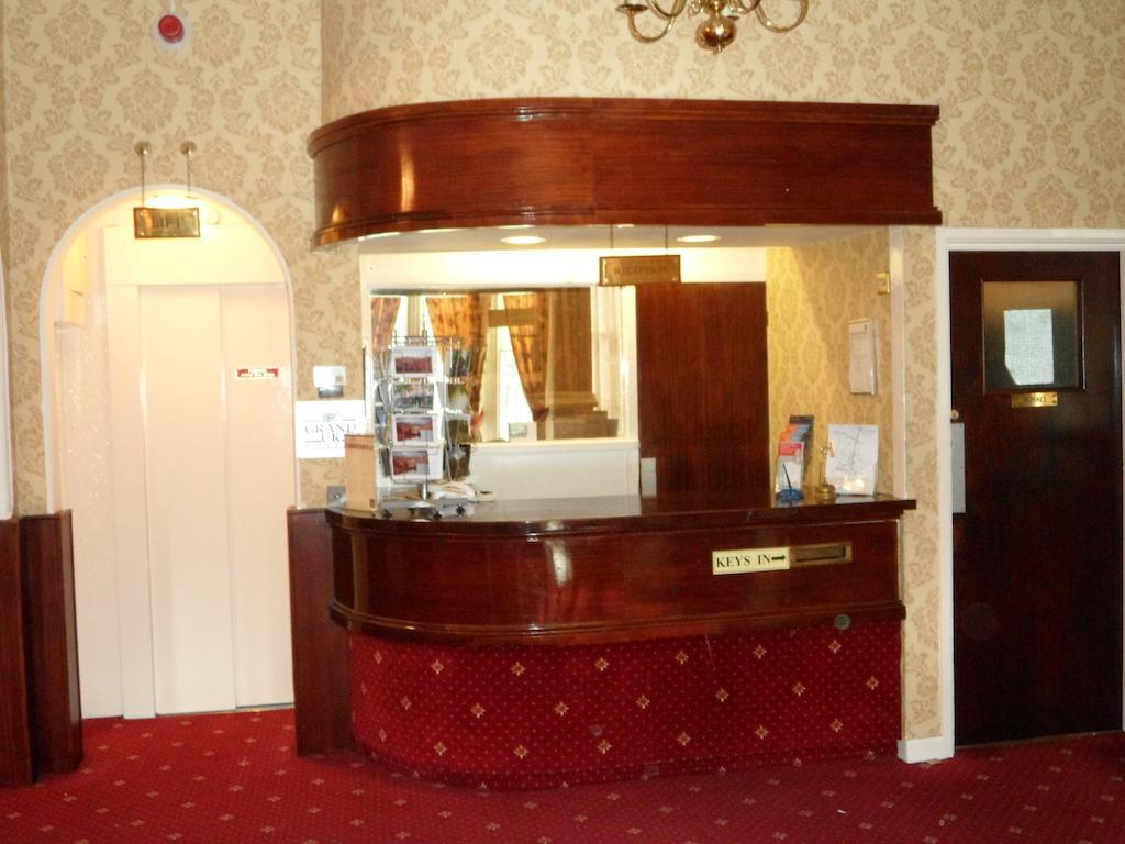 Glen Usk Hotel Llandrindod Wells Esterno foto