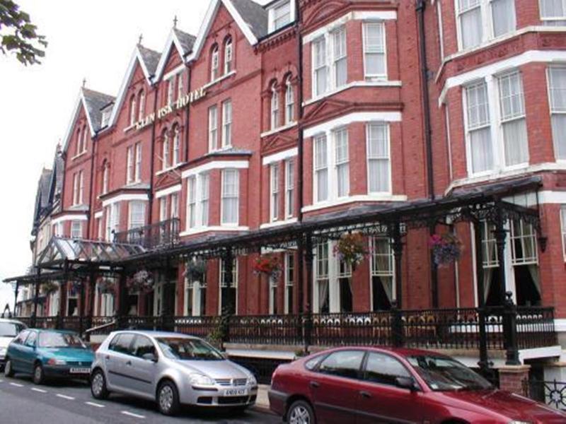 Glen Usk Hotel Llandrindod Wells Esterno foto
